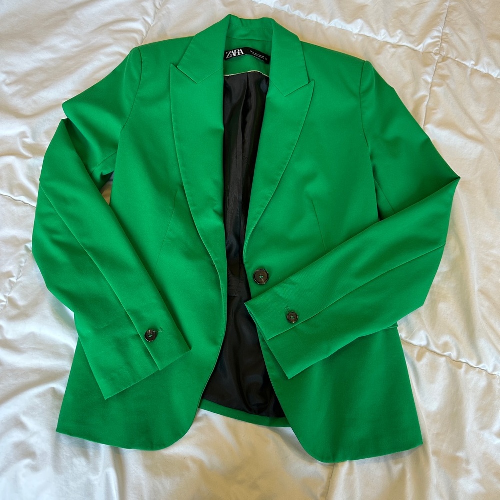 EUC Zara blazer 🍀💚